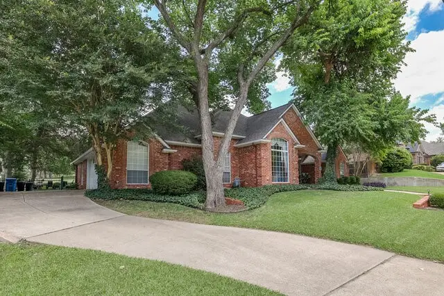 917 Longmeadow Lane, Desoto, TX 75115 - #2