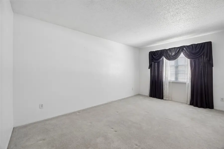 4504 Coffee Road, Haltom City, TX 76117 - #3