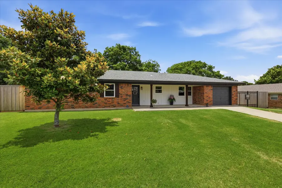 1005 North Miller, Decatur, TX 76234 - #3