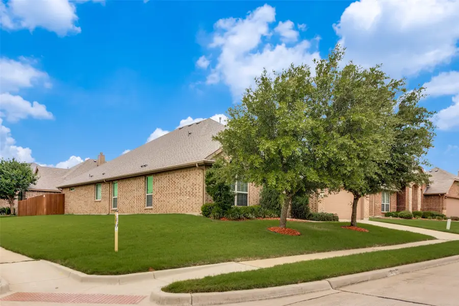 27 Oakridge Lane, Edgecliff Village, TX 76134 - #3