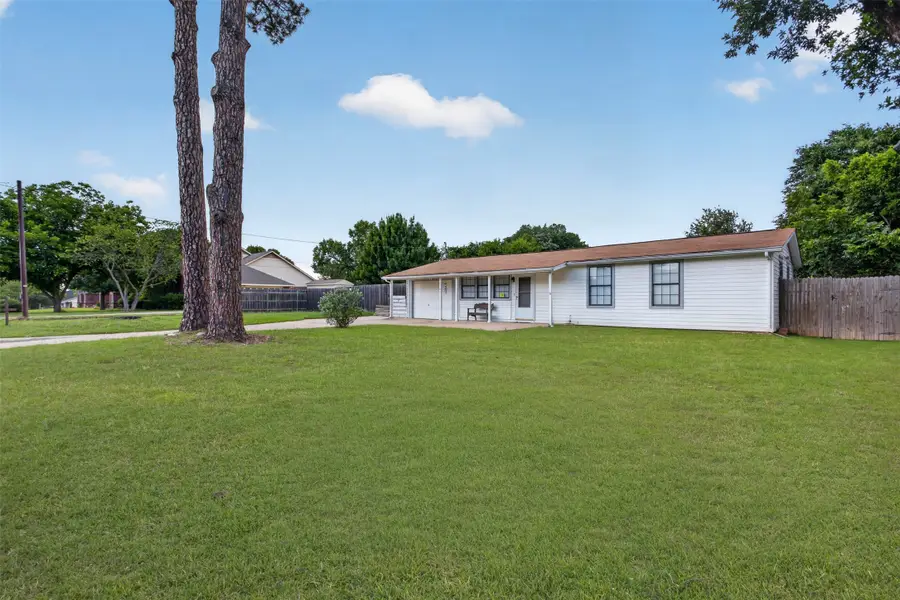 7701 Buck Street, North Richland Hills, TX 76182 - #2