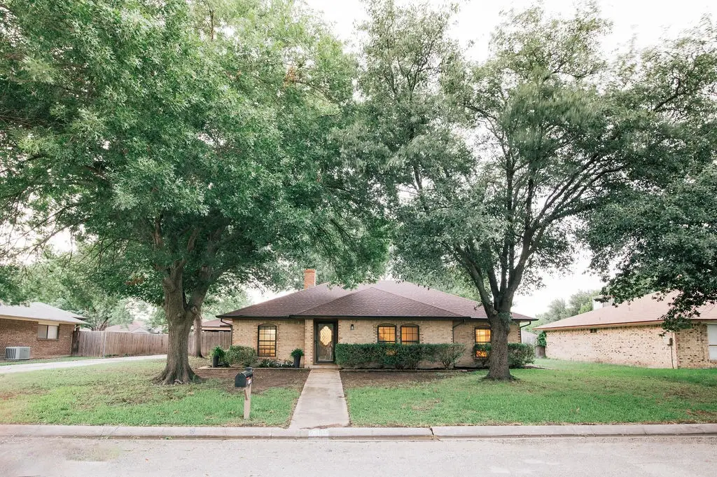 2409 Green Oaks Street, Denton, TX 76209 - #1