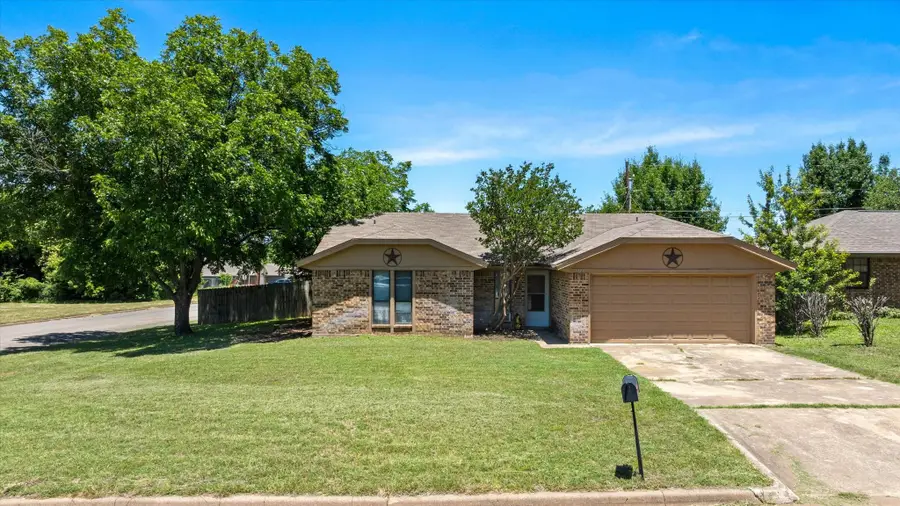 323 Moonlight Trail, Stephenville, TX 76401 - #2