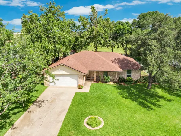 504 Kim Avenue, Ennis, TX 75119