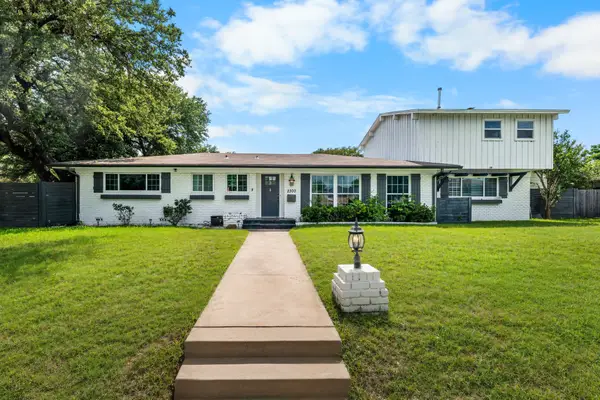 2300 Mount Carmel Drive, Waco, TX 76710