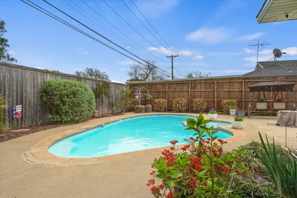 1233 Bardfield Avenue, Garland, TX 75041