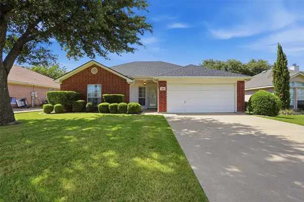 316 Preston Drive, Cleburne, TX 76033