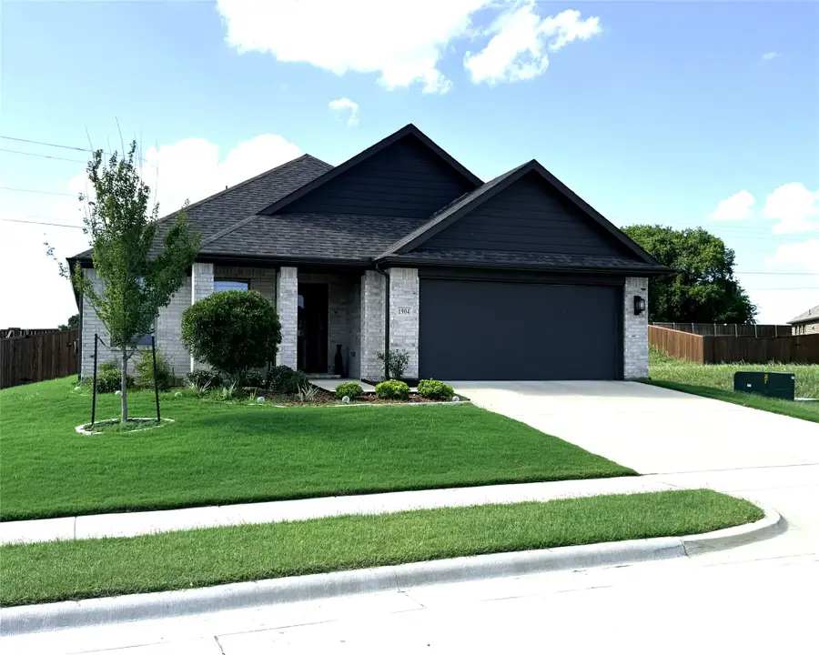 1904 Daybreak Drive, Venus, TX 76009 - #2
