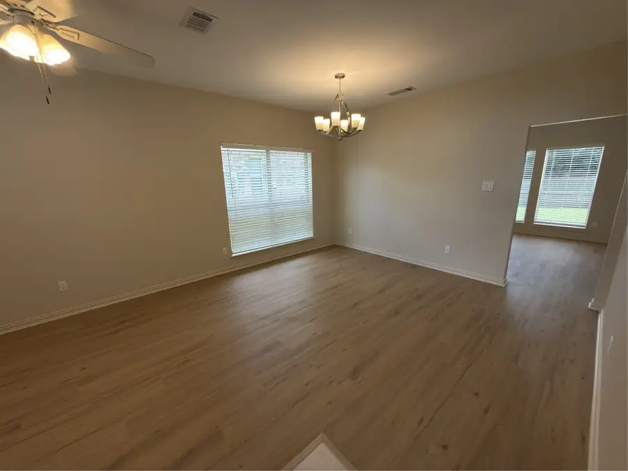 5607 Creekhollow Drive, Arlington, TX 76018 - #3