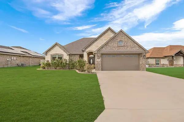 114 Oak Springs Loop, Mabank, TX 75147