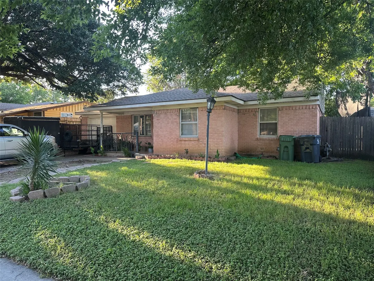 2133 Greenway Street, Arlington, TX 76010 - #1