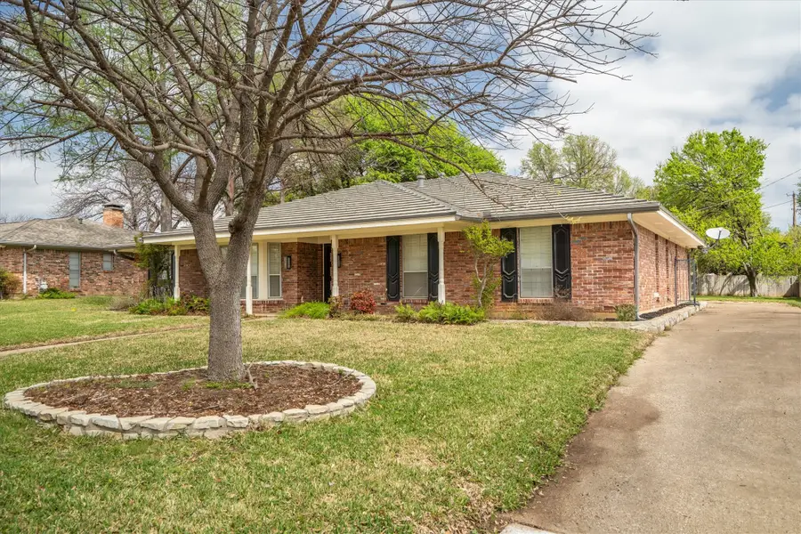 903 Leslie Drive, Arlington, TX 76012 - #2