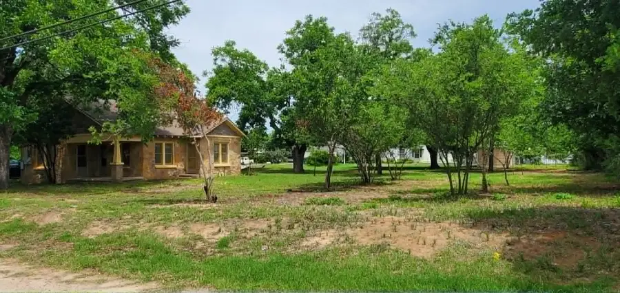 418 N 4th Street W, Clyde, TX 79510 - #2