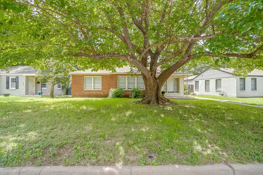 3504 Mission Street, Fort Worth, TX 76109 - #3
