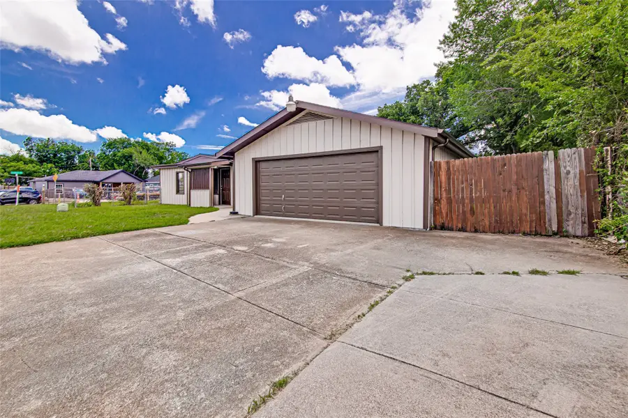 5700 Lenore Street, Fort Worth, TX 76134 - #3