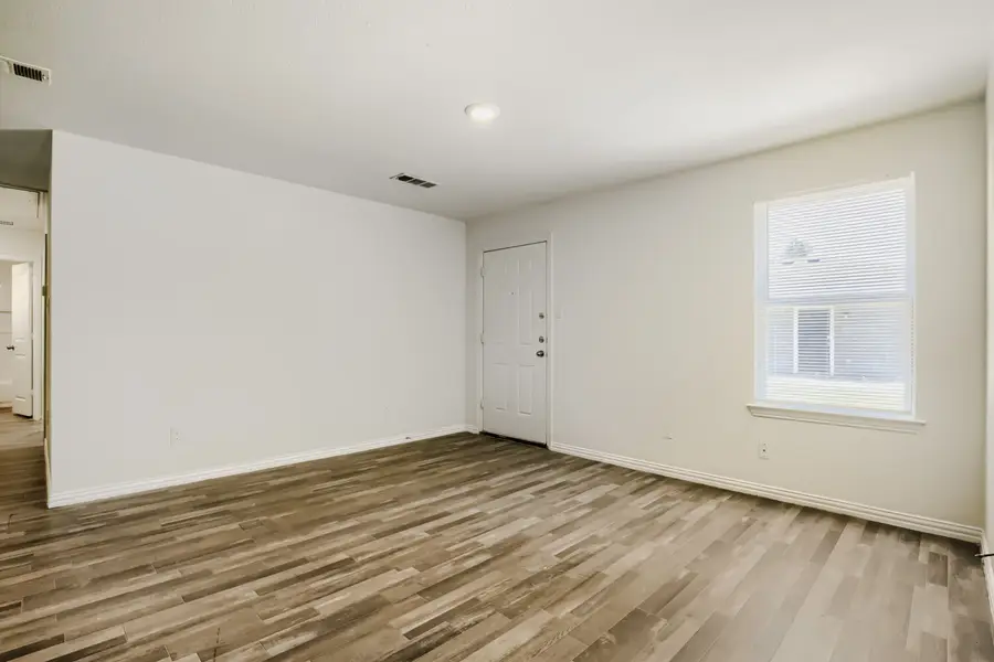 5912 Wilkes Drive, Fort Worth, TX 76119 - #2