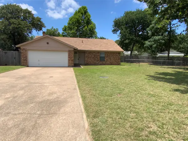 7512 Lisa Court, Fort Worth, TX 76112