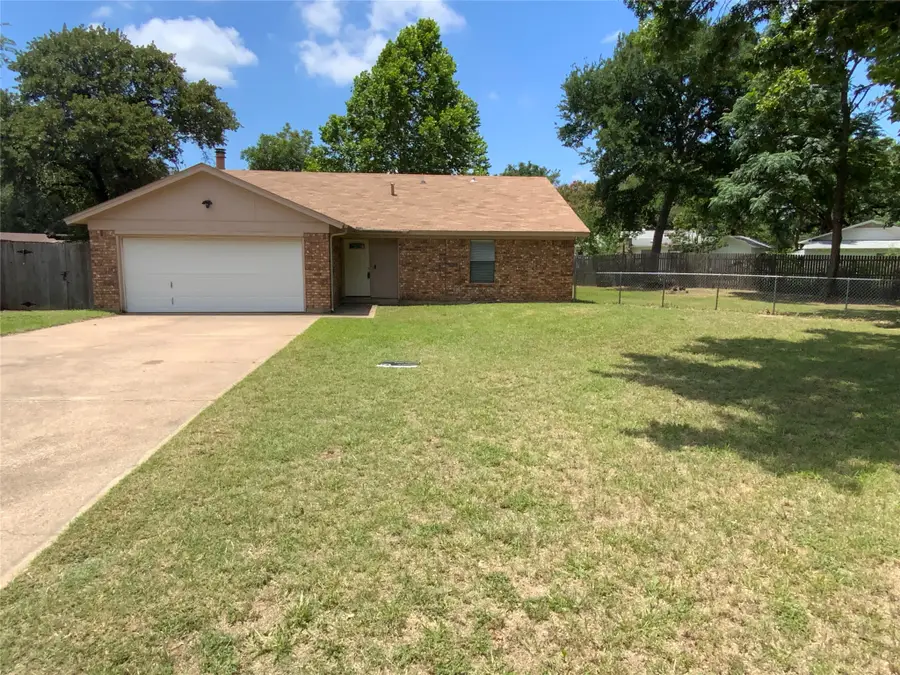 7512 Lisa Court, Fort Worth, TX 76112 - #2