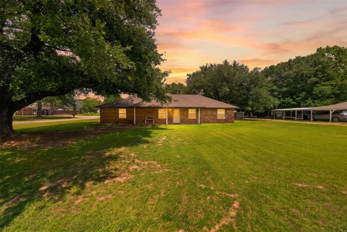 709 S Oak Street, Van, TX 75790 - #1