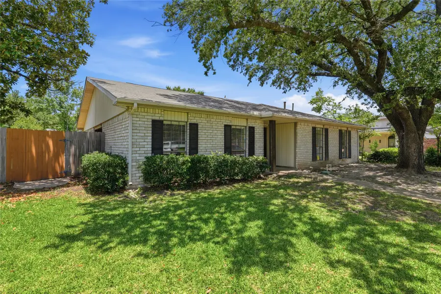 3517 Knoll Point Drive, Garland, TX 75043 - #2