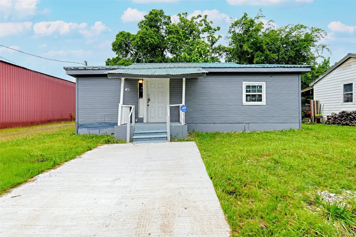 109 W Marsalis Street, Celeste, TX 75423 - #1
