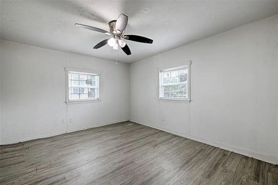 109 W Marsalis Street, Celeste, TX 75423 - #3