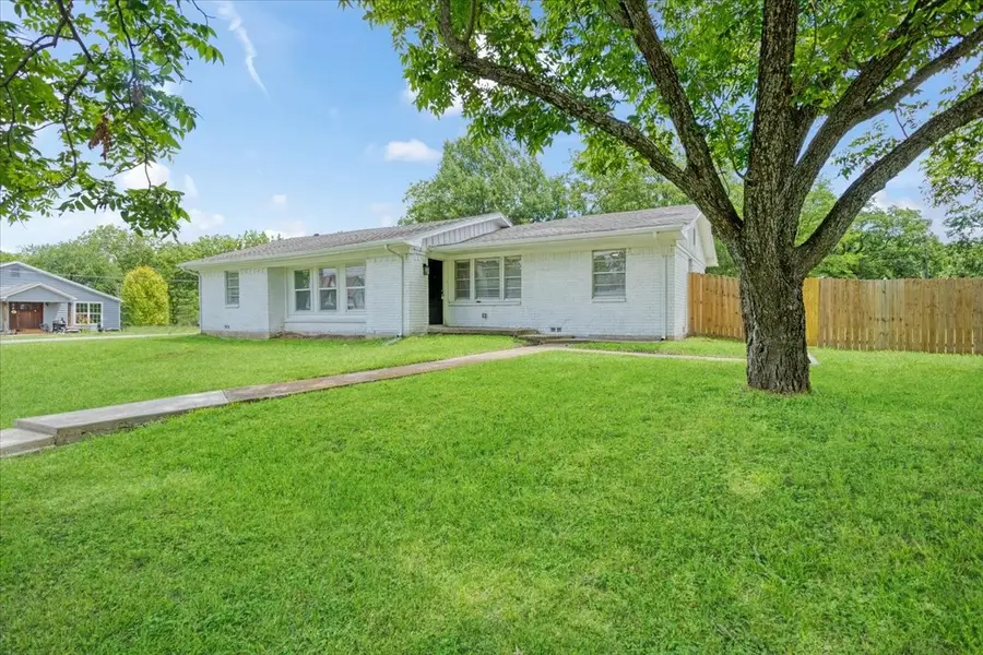 408 N Gowdy Street, Whitewright, TX 75491 - #2