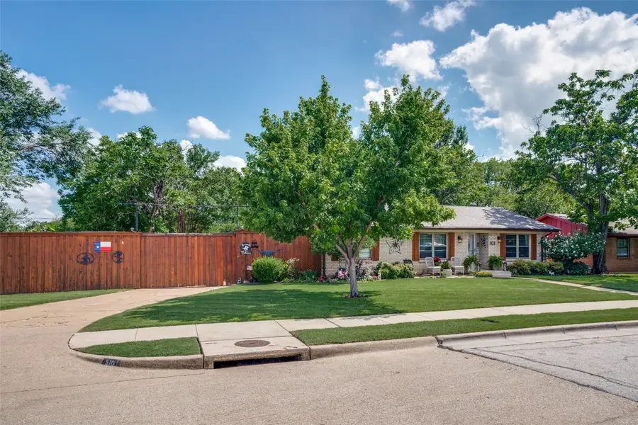 510 Northside Avenue, Lewisville, TX 75057 - #2