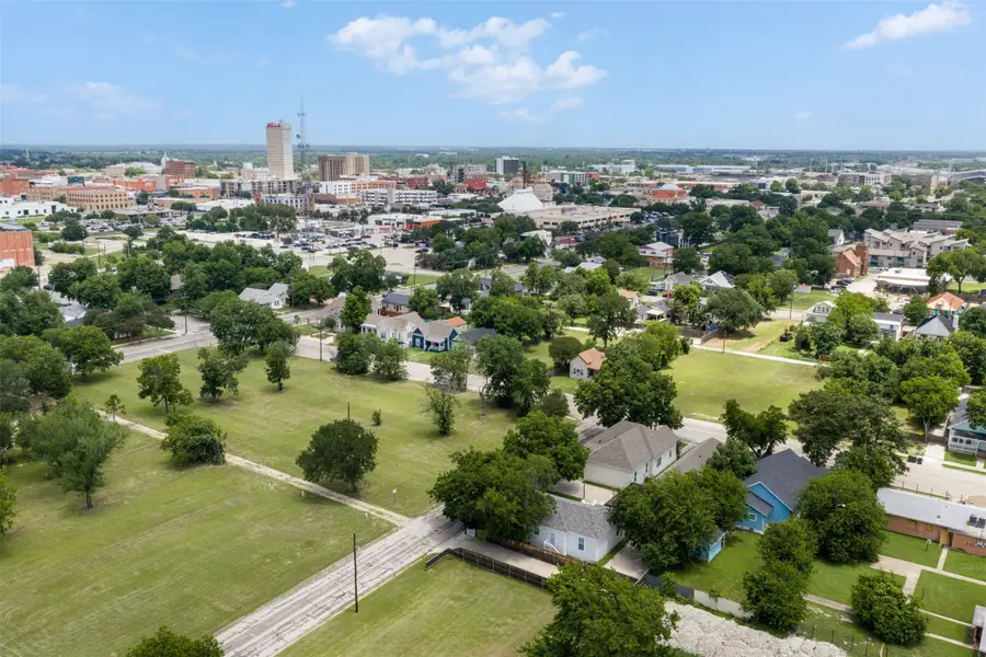 1012 Burnett Avenue, Waco, TX 76706 - #2