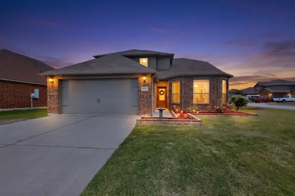 1543 Mackinac Drive, Crowley, TX 76036