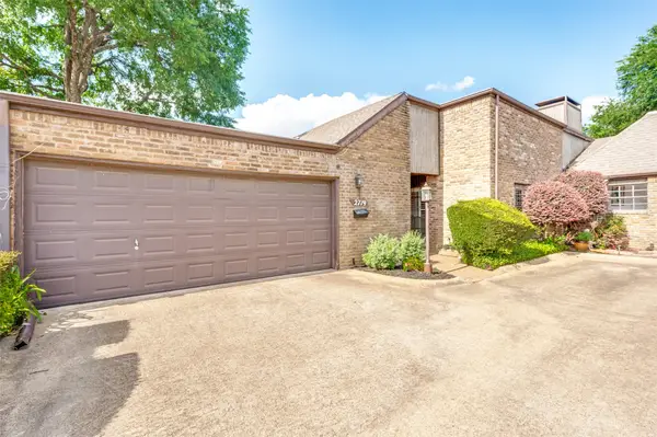 2719 Fairway Park Street, Grand Prairie, TX 75050