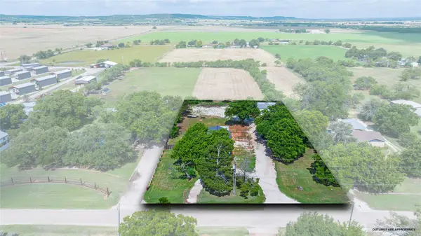 302 Sayles Avenue, Tuscola, TX 79562