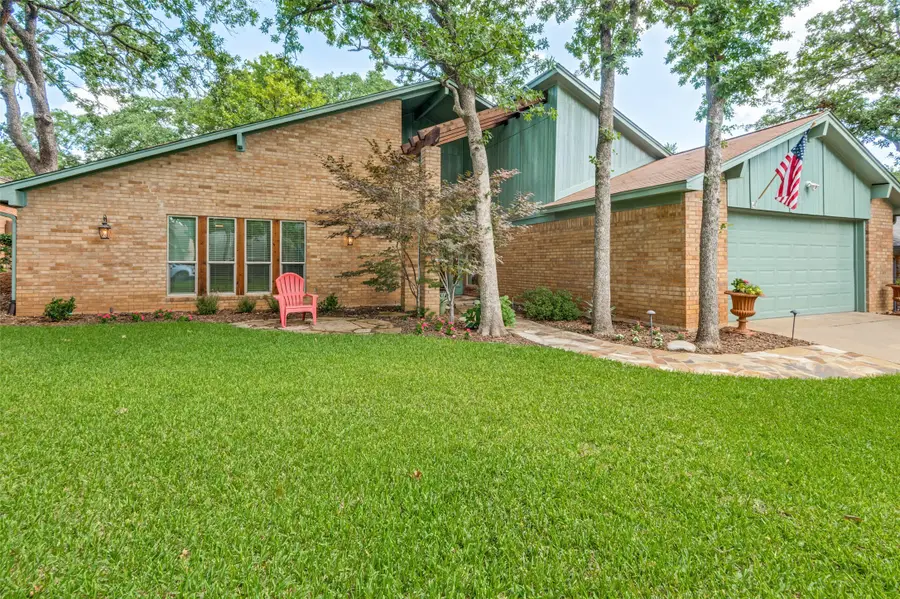 3025 Pecan Circle, Bedford, TX 76021 - #2