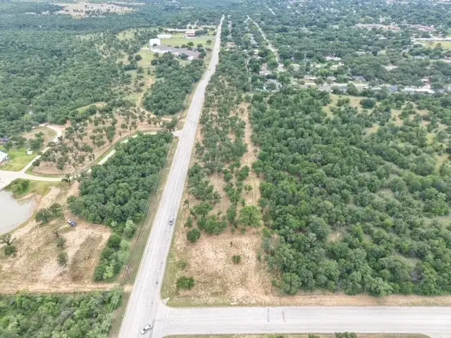 910 Cliff Drive, Graham, TX 76450 - #2