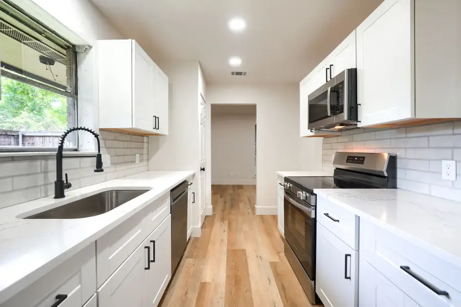 4049 Alicante Avenue, Fort Worth, TX 76133 - #3