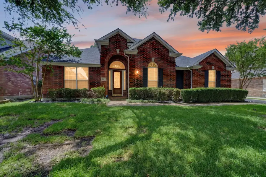 9217 Royal Burgess Drive, Rowlett, TX 75089 - #2