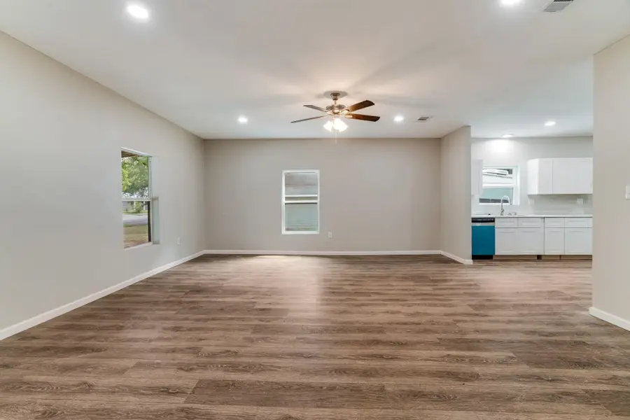 562 SW 1st, Paris, TX 75460 - #3