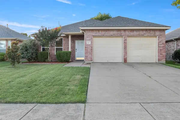 2832 Westover Drive, Grand Prairie, TX 75052