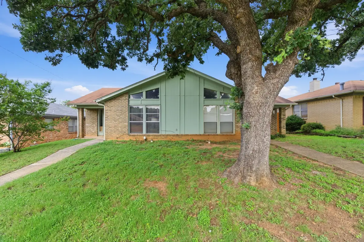 518 Guerin Drive, Arlington, TX 76012 - #1