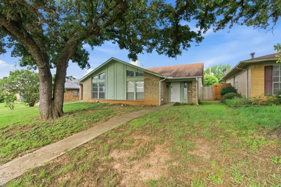 518 Guerin Drive, Arlington, TX 76012 - #2