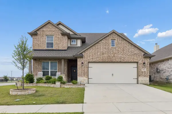 2001 Gill Star Drive, Haslet, TX 76052