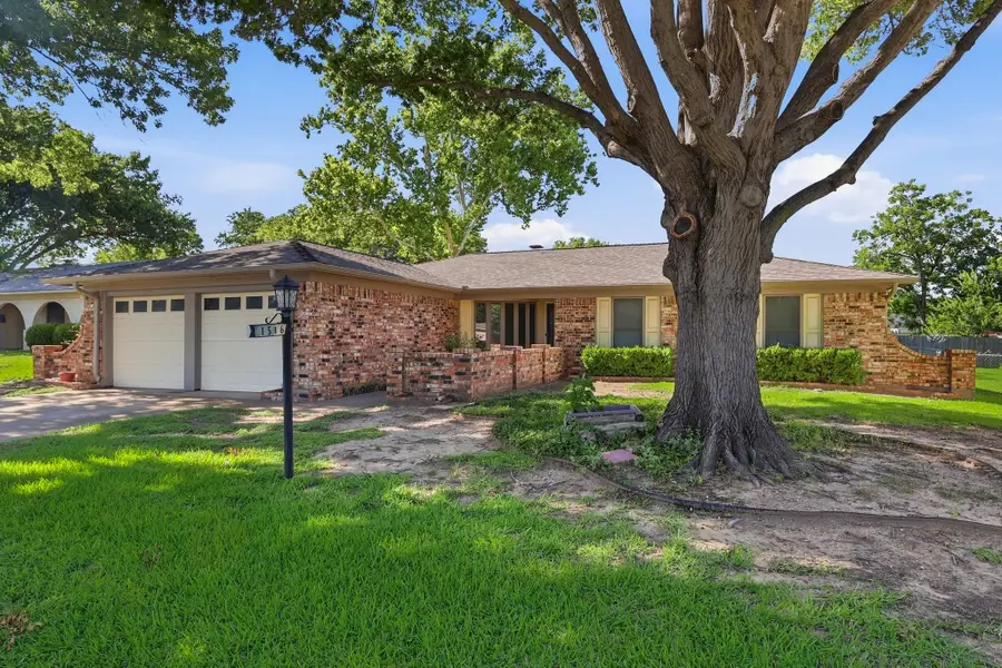 1516 Lamplighter Lane, Edgecliff Village, TX 76134 - #2