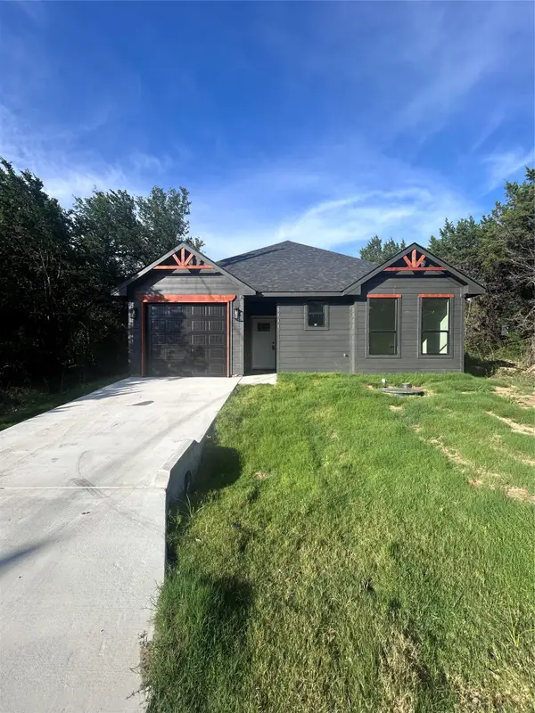 5717 San Jacinto Drive, Granbury, TX 76048