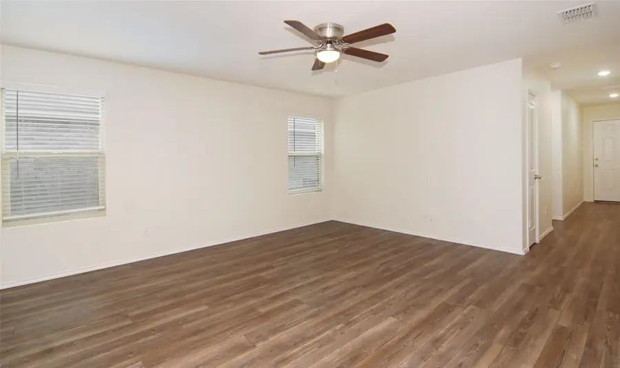 1106 Lady Bird Street, Ennis, TX 75119 - #3