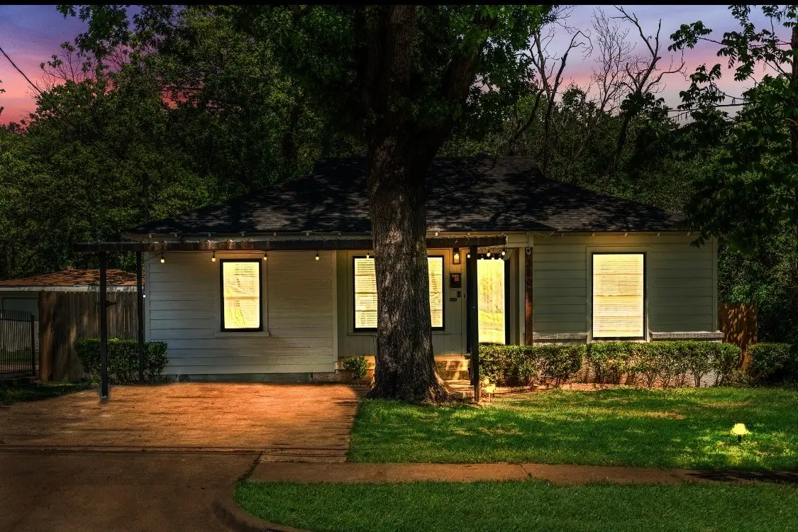 3807 Falls Drive, Dallas, TX 75211 - #1