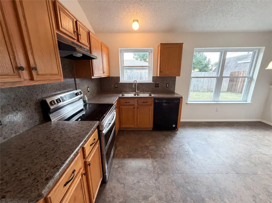 10304 Pondwood Drive, Dallas, TX 75217 - #2