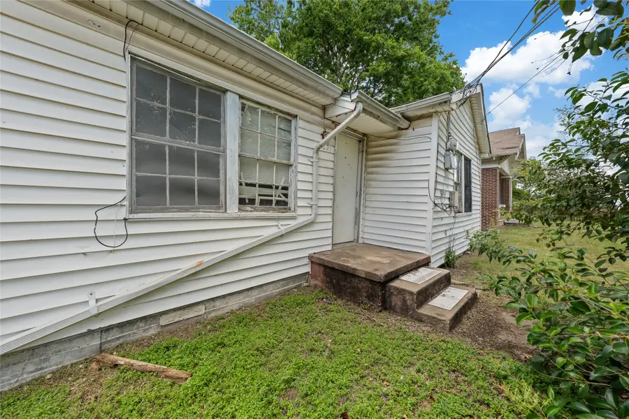 2221 Ross Avenue, Waco, TX 76706 - #3