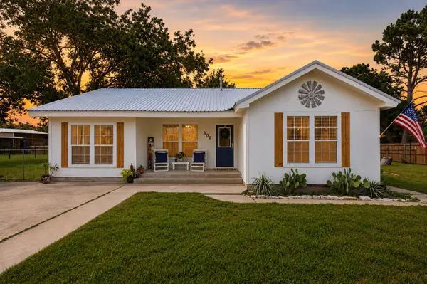 308 W 1st Street, Springtown, TX 76082