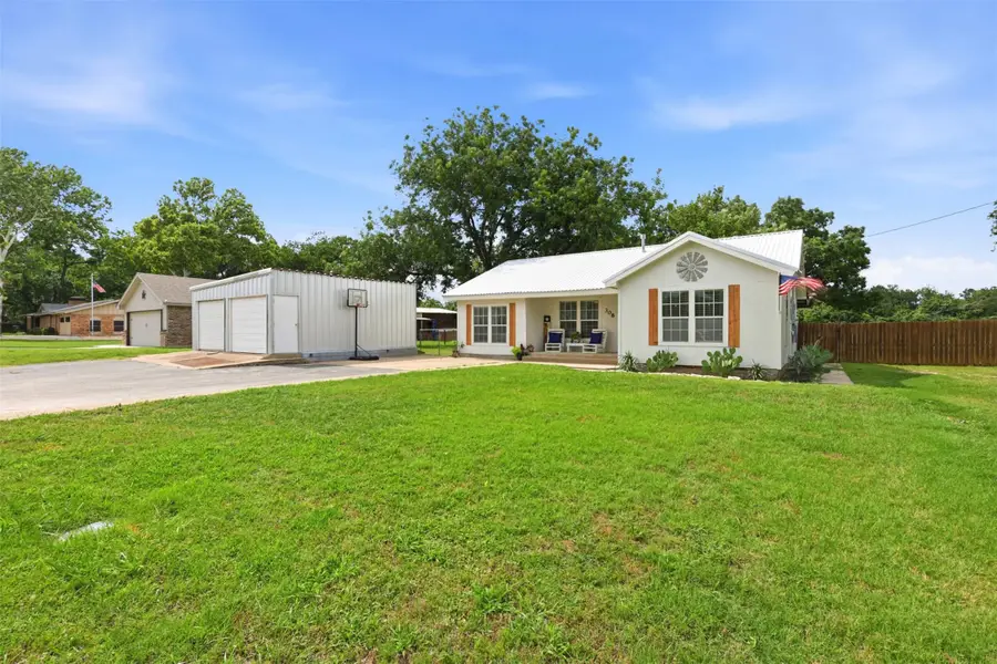 308 W 1st Street, Springtown, TX 76082 - #2