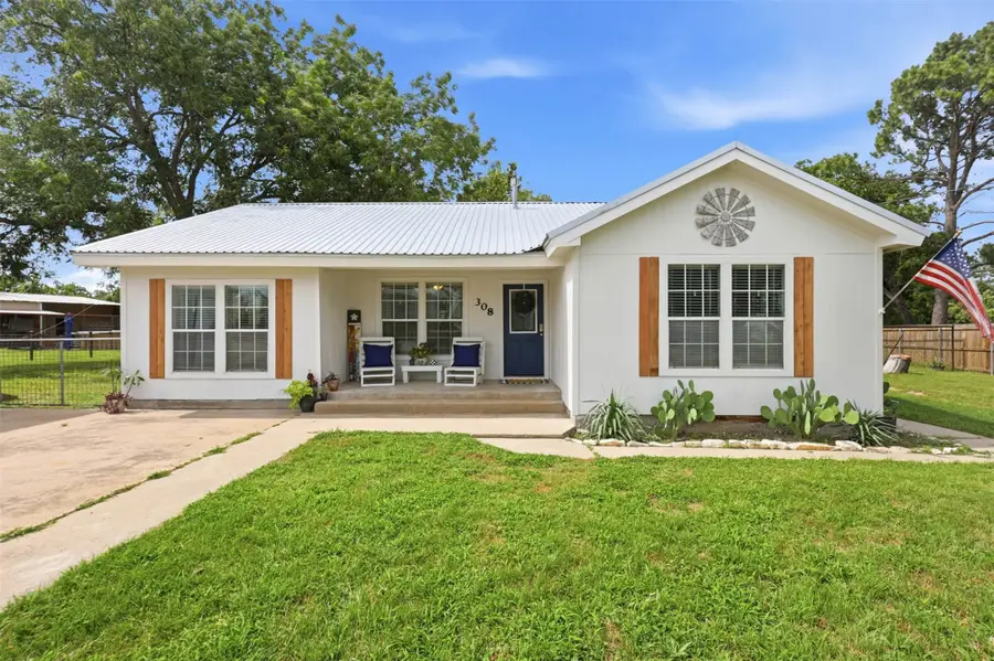 308 W 1st Street, Springtown, TX 76082 - #3